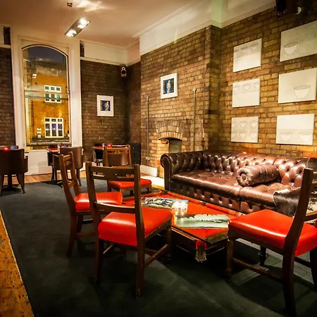 Kellys Hotel-2